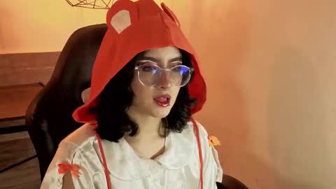 Snapshot of lillianderson chatting on November 2025 11:32:02 AM lillianderson - Next stream start at 0700hs GTM-3 online show from November 2025 11:32:02 AM