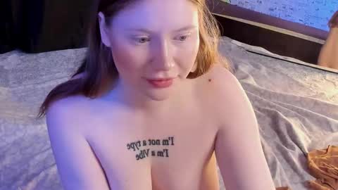 lillie_berry online show from October 2025 04:44:02 AM
