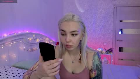 LilliMoore online show from September 2025 11:40:02 PM