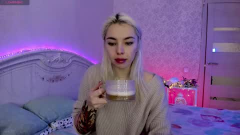 LilliMoore online show from November 2025 11:32:01 PM