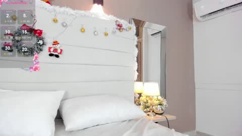 Snapshot of lilly_2809_ chatting on December 2024 04:05:02 AM Lizeth follow me in my igimlilycute 3 online show from December 2024 04:05:02 AM