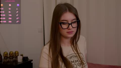 Lilly Colins online show from February 2025 08:24:01 PM