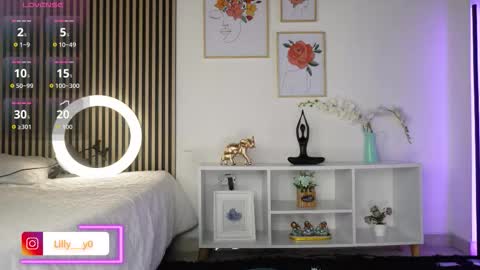 Sofia online show from November 2025 12:27:01 PM