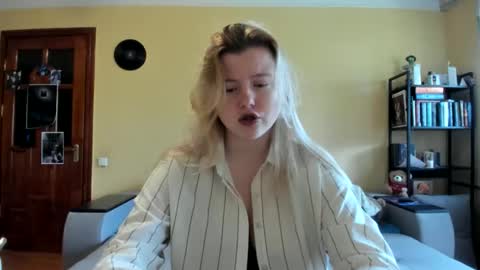 Snapshot of lillydepp chatting on April 2026 10:18:01 AM Lilly Depp online show from April 2026 10:18:01 AM