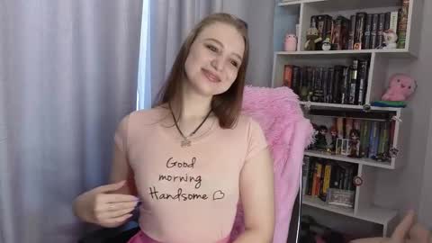 Snapshot of lillyfan_x chatting on November 2025 04:29:02 AM LillyFan X online show from November 2025 04:29:02 AM