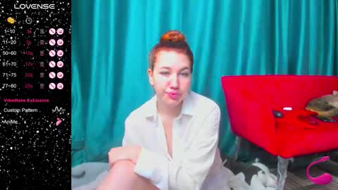 lillylover_ online show from October 2025 01:59:02 AM