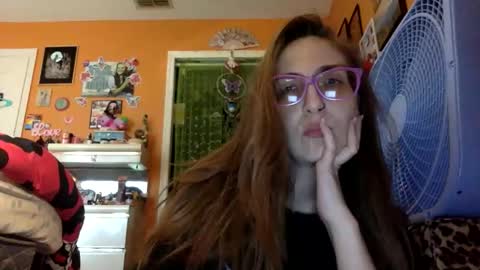 hi guys im back on here 3 online show from April 2026 09:49:02 PM