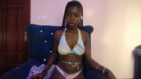 Snapshot of lilmystic_lola chatting on September 2025 09:36:02 PM Chelsea online show from September 2025 09:36:02 PM