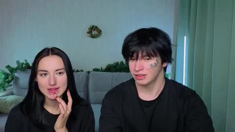 Kris Lilo online show from December 2025 02:37:02 PM