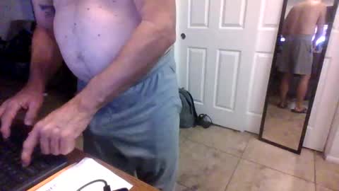 Snapshot of lilpackage69 chatting on December 2025 02:06:02 AM lilpackage69 online show from December 2025 02:06:02 AM