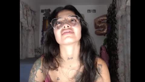 Snapshot of lilpalacio chatting on December 2024 10:49:02 PM lil palacio online show from December 2024 10:49:02 PM