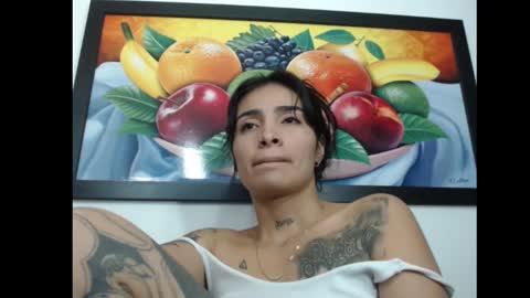 Snapshot of lilpalacio chatting on January 2025 10:48:01 PM lil palacio online show from January 2025 10:48:01 PM