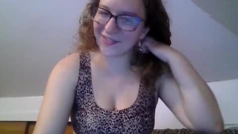 Snapshot of lilpies chatting on September 2025 02:42:02 PM LilPies  online show from September 2025 02:42:02 PM