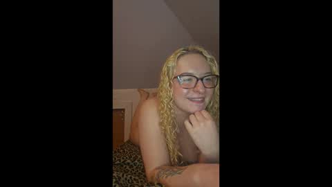 LilPies  online show from February 2026 07:45:01 PM