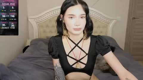 Snapshot of lilpupsonish chatting on July 2026 04:51:02 AM Jesse and Grace online show from July 2026 04:51:02 AM