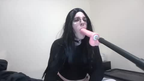 Snapshot of lilsissygir1 chatting on February 2025 02:35:01 AM lilsissygir1 online show from February 2025 02:35:01 AM
