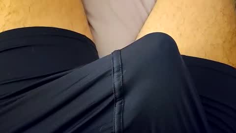 liltorobull online show from March 2026 07:12:01 AM