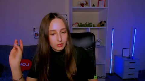 lilu_pink online show from October 2025 02:03:02 PM