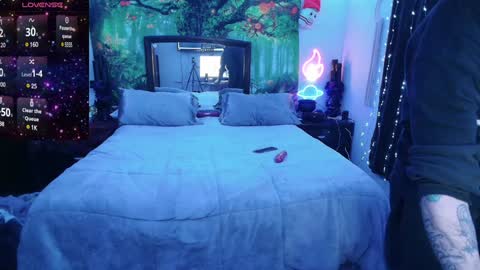 Snapshot of lilwitchplay chatting on December 2024 06:43:02 AM LilWitchPlay online show from December 2024 06:43:02 AM