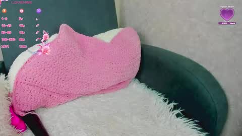 Snapshot of lily__love chatting on November 2025 12:15:02 PM LILY online show from November 2025 12:15:02 PM