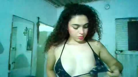 Snapshot of lily_anal_squirt chatting on January 2025 01:54:01 AM lily_anal_squirt online show from January 2025 01:54:01 AM