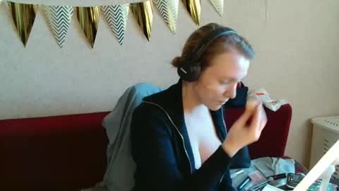 Lily dollyx online show from February 2026 12:02:02 PM