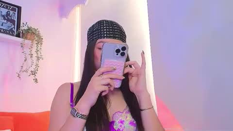 just lily online show from November 2025 09:15:01 PM