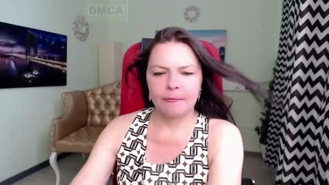 Snapshot of lily_flower7_ chatting on May 2026 06:53:01 AM Lily online show from May 2026 06:53:01 AM