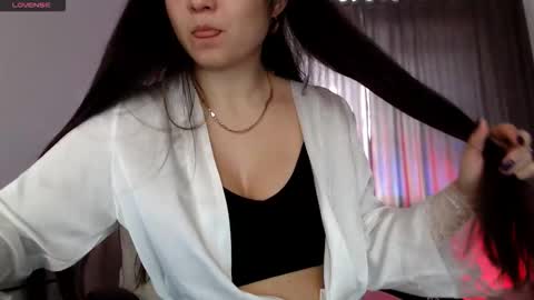 Lily Litle online show from November 2025 09:00:02 AM