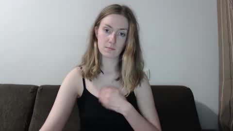 Snapshot of lily_love_x chatting on July 2026 11:40:01 PM lily_love_x online show from July 2026 11:40:01 PM