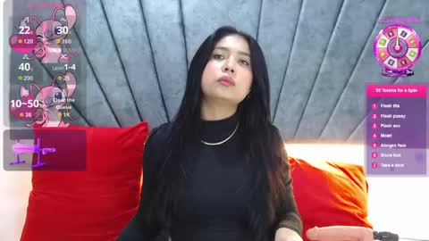 Snapshot of lily_meghan chatting on April 2026 09:35:01 PM LILY MEGHAN online show from April 2026 09:35:01 PM