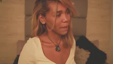 Lily Miiller online show from February 2026 09:19:01 PM