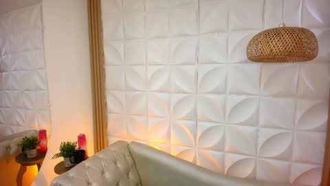 Snapshot of lily_rousee_ chatting on November 2025 12:48:02 PM Lily Lauren online show from November 2025 12:48:02 PM