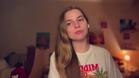 Lily online show from October 2025 11:29:02 PM