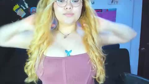 lily_stone04 online show from April 2026 05:21:01 AM