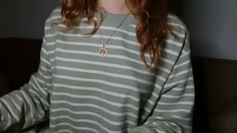 small lily online show from April 2026 07:58:02 PM