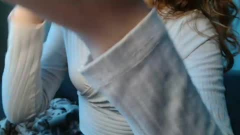 small lily online show from April 2026 03:15:02 PM