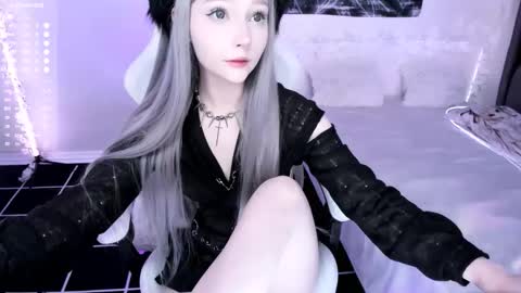 Lily online show from December 2025 04:52:02 AM