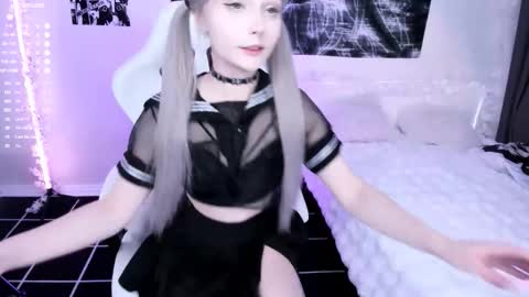 Lily online show from February 2026 07:57:02 PM