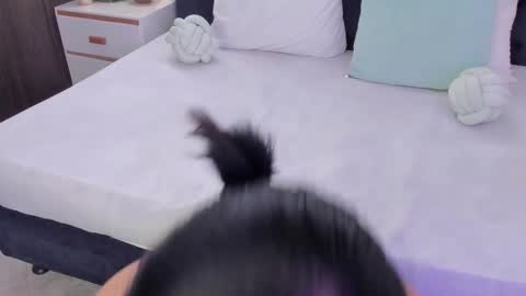 LilyWoodz online show from December 2025 07:53:02 PM