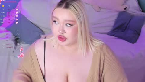 Lily online show from February 2025 01:50:01 PM