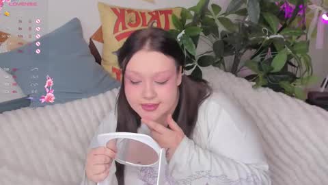 Lily online show from October 2025 03:18:02 AM