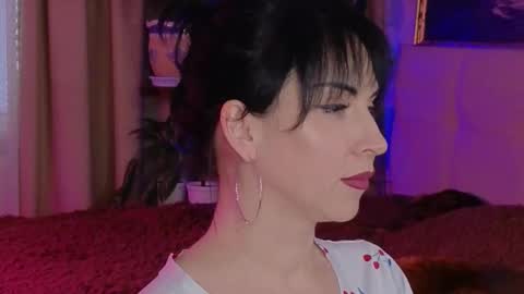 Snapshot of lilyconor chatting on November 2025 08:38:01 AM Lily online show from November 2025 08:38:01 AM