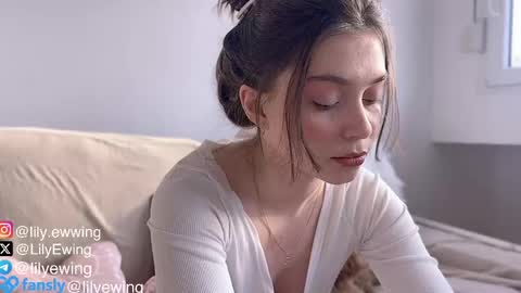 Lily   online show from April 2026 03:42:02 PM