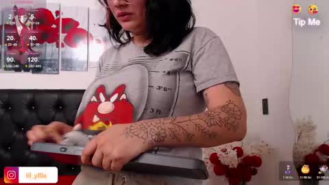 Snapshot of lilyfox23 chatting on November 2025 12:39:02 PM lilyfox23 online show from November 2025 12:39:02 PM