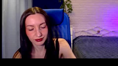 Lily online show from November 2025 08:35:01 AM