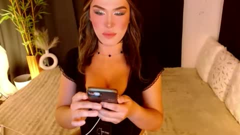 Snapshot of lilymonstercock chatting on October 2025 04:34:02 AM IM YOUR TRUE GODESS Lilymonstercock online show from October 2025 04:34:02 AM