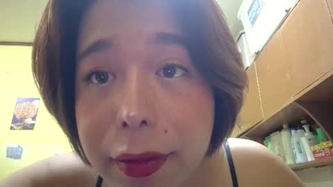 Snapshot of lilysette chatting on May 2026 11:40:01 AM lilysette online show from May 2026 11:40:01 AM