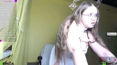 Snapshot of lilysweet13 chatting on October 2025 02:07:02 PM Lily online show from October 2025 02:07:02 PM