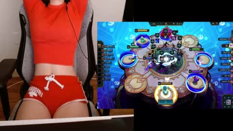 Snapshot of lilythrone chatting on January 2025 06:20:01 PM Lily Rone online show from January 2025 06:20:01 PM